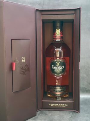 Glenfiddich 21 Year Old 'Reserva Rum Cask Finish' (Discontinued 2014 Bottling) | 70cl